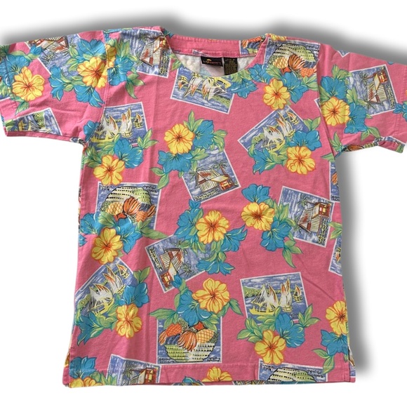 Liz Sport Vintage Tropical Postcard Tee in Petite - Picture 10 of 10